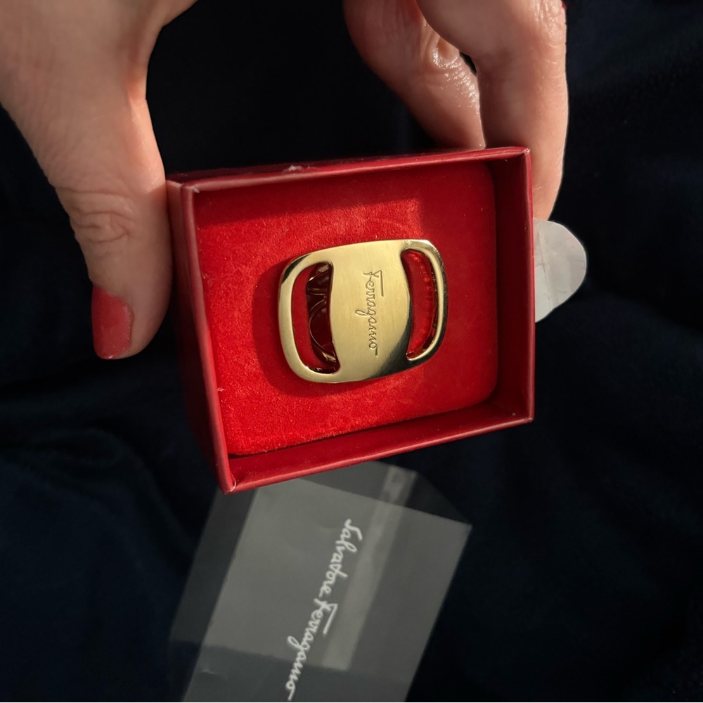 Salvatore Ferragamo scarf ring" brand logo design" - Picture 5 of 8